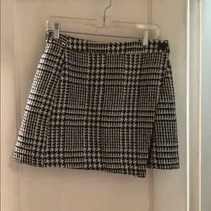 Knit houndstooth skirt